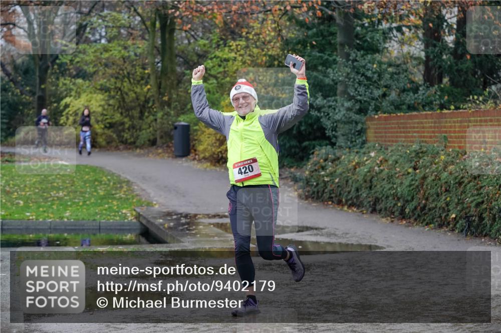 07.12.2025 - St. Pauli X-Mass-Run No. 15 Michael Burmester http://msf.ph/oto/9402179 07.12.2025 10:41:10 Laufen 15, 420 meine-sportfotos.de