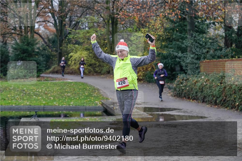 07.12.2025 - St. Pauli X-Mass-Run No. 15 Michael Burmester http://msf.ph/oto/9402180 07.12.2025 10:41:10 Laufen 15, 420 meine-sportfotos.de