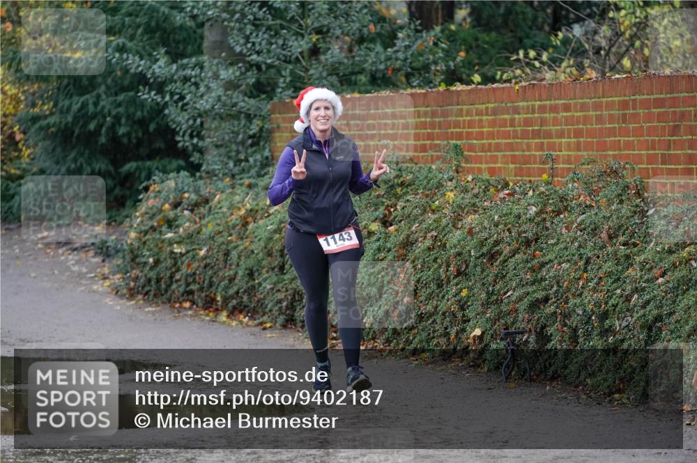 07.12.2025 - St. Pauli X-Mass-Run No. 15 Michael Burmester http://msf.ph/oto/9402187 07.12.2025 10:41:14 Laufen 1143 meine-sportfotos.de