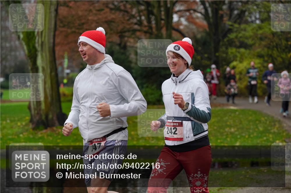 07.12.2025 - St. Pauli X-Mass-Run No. 15 Michael Burmester http://msf.ph/oto/9402216 07.12.2025 10:41:31 Laufen 15, 47, 15, 242 meine-sportfotos.de