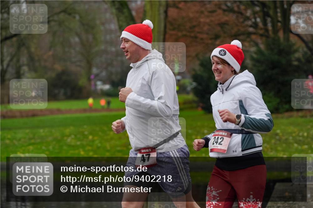 07.12.2025 - St. Pauli X-Mass-Run No. 15 Michael Burmester http://msf.ph/oto/9402218 07.12.2025 10:41:31 Laufen 15, 47, 15, 242 meine-sportfotos.de