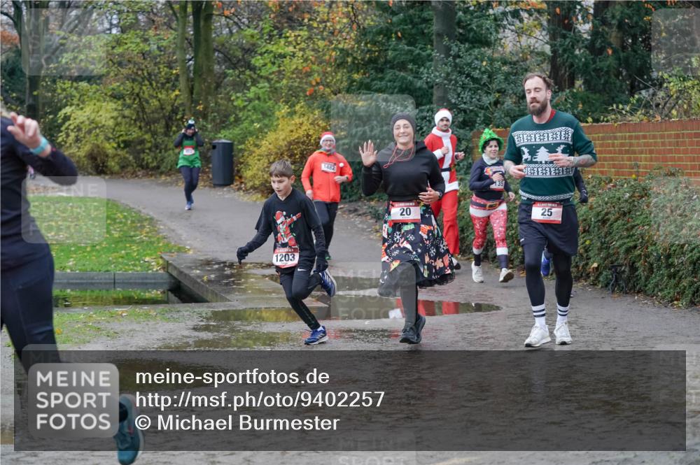 07.12.2025 - St. Pauli X-Mass-Run No. 15 Michael Burmester http://msf.ph/oto/9402257 07.12.2025 10:41:43 Laufen 1203, 1482, 20, 35, 25 meine-sportfotos.de
