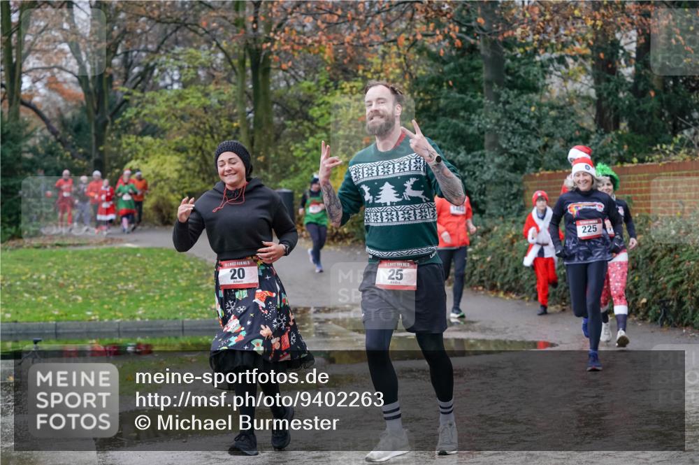 07.12.2025 - St. Pauli X-Mass-Run No. 15 Michael Burmester http://msf.ph/oto/9402263 07.12.2025 10:41:45 Laufen 15, 20, 15, 25, 225 meine-sportfotos.de