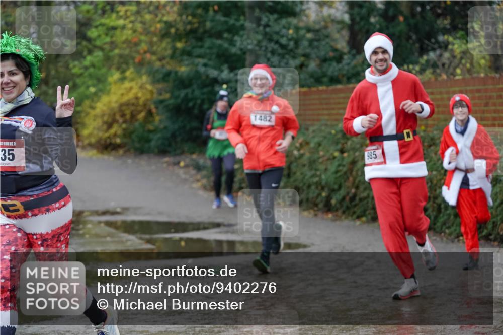 07.12.2025 - St. Pauli X-Mass-Run No. 15 Michael Burmester http://msf.ph/oto/9402276 07.12.2025 10:41:48 Laufen 15, 35, 1482, 985 meine-sportfotos.de