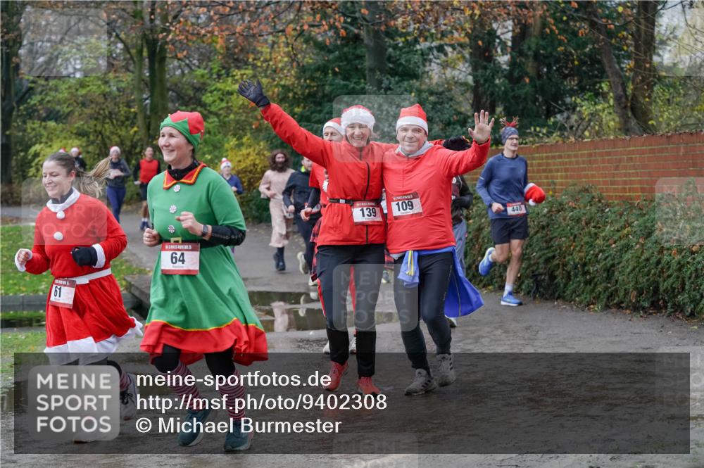 07.12.2025 - St. Pauli X-Mass-Run No. 15 Michael Burmester http://msf.ph/oto/9402308 07.12.2025 10:42:01 Laufen 61, 64, 139, 109, 440 meine-sportfotos.de