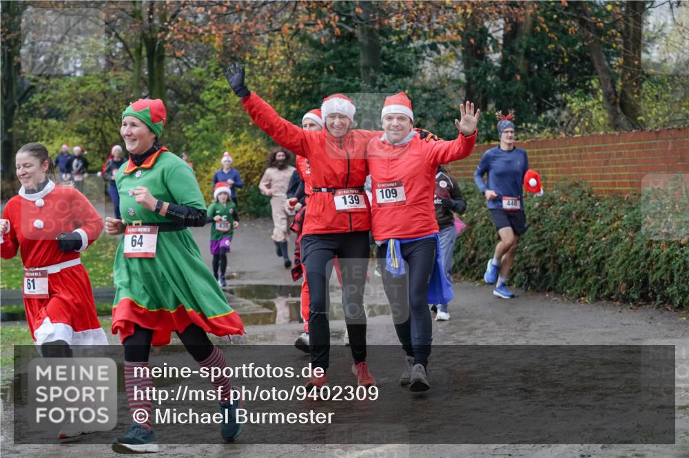 07.12.2025 - St. Pauli X-Mass-Run No. 15 Michael Burmester http://msf.ph/oto/9402309 07.12.2025 10:42:01 Laufen 61, 64, 435, 1, 139, 109, 440 meine-sportfotos.de