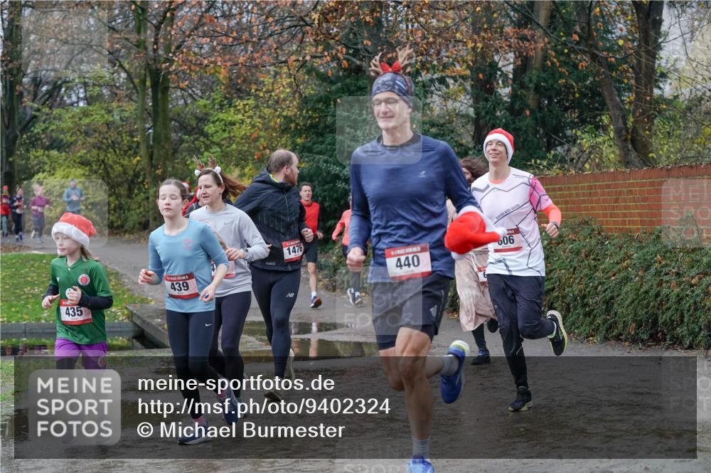 07.12.2025 - St. Pauli X-Mass-Run No. 15 Michael Burmester http://msf.ph/oto/9402324 07.12.2025 10:42:05 Laufen 6, 435, 439, 1476, 440, 606 meine-sportfotos.de