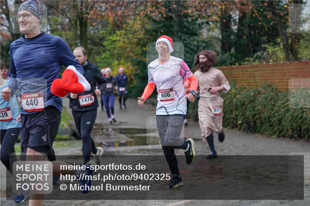 07.12.2025 - St. Pauli X-Mass-Run No. 15 Michael Burmester http://msf.ph/oto/9402325 07.12.2025 10:42:06 Laufen 39, 5, 440, 1476, 606 meine-sportfotos.de