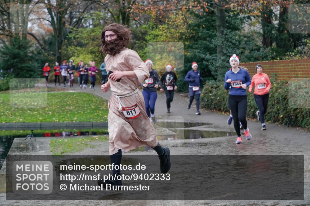 07.12.2025 - St. Pauli X-Mass-Run No. 15 Michael Burmester http://msf.ph/oto/9402333 07.12.2025 10:42:07 Laufen 611, 1644, 1416 meine-sportfotos.de