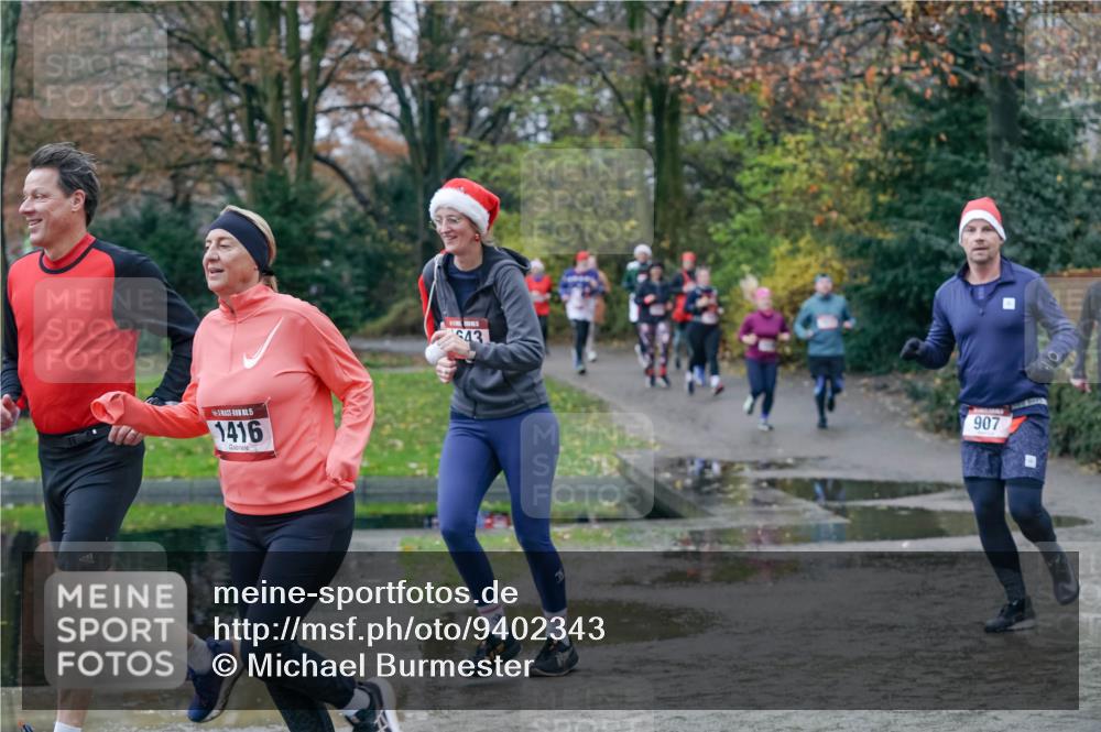 07.12.2025 - St. Pauli X-Mass-Run No. 15 Michael Burmester http://msf.ph/oto/9402343 07.12.2025 10:42:12 Laufen 15, 1416, 43, 907 meine-sportfotos.de