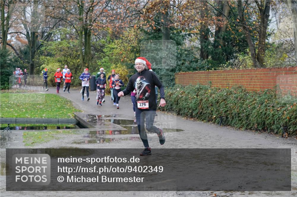 07.12.2025 - St. Pauli X-Mass-Run No. 15 Michael Burmester http://msf.ph/oto/9402349 07.12.2025 10:42:14 Laufen 376 meine-sportfotos.de
