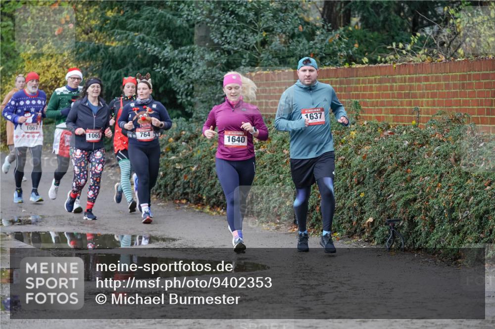 07.12.2025 - St. Pauli X-Mass-Run No. 15 Michael Burmester http://msf.ph/oto/9402353 07.12.2025 10:42:16 Laufen 1067, 1065, 764, 1640, 1637 meine-sportfotos.de