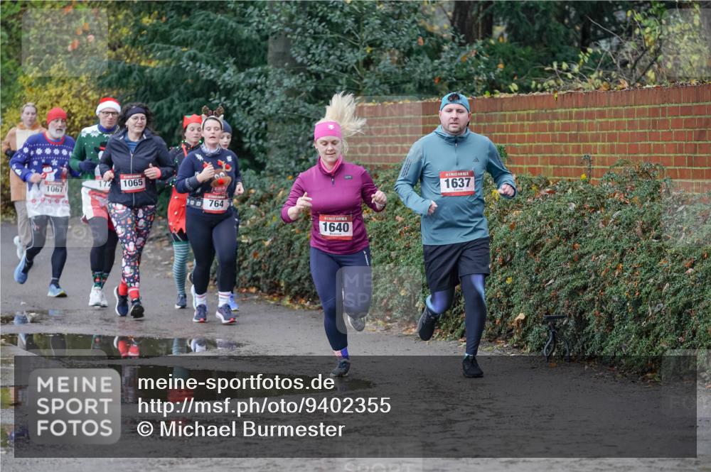 07.12.2025 - St. Pauli X-Mass-Run No. 15 Michael Burmester http://msf.ph/oto/9402355 07.12.2025 10:42:16 Laufen 172, 1067, 1065, 764, 1640, 1637 meine-sportfotos.de