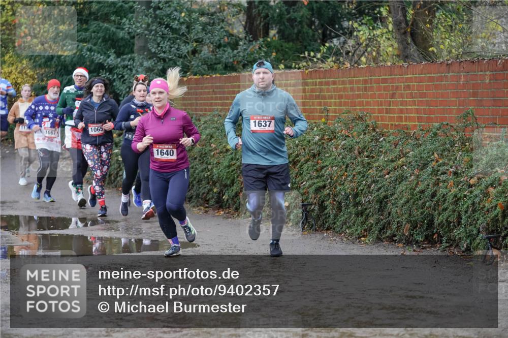 07.12.2025 - St. Pauli X-Mass-Run No. 15 Michael Burmester http://msf.ph/oto/9402357 07.12.2025 10:42:17 Laufen 113, 1067, 1065, 1640, 15, 1637 meine-sportfotos.de