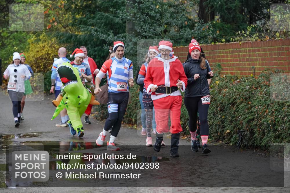 07.12.2025 - St. Pauli X-Mass-Run No. 15 Michael Burmester http://msf.ph/oto/9402398 07.12.2025 10:42:30 Laufen 973, 927, 327 meine-sportfotos.de