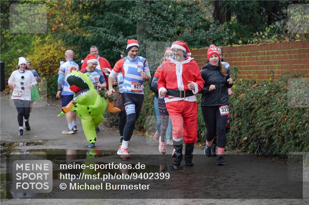 07.12.2025 - St. Pauli X-Mass-Run No. 15 Michael Burmester http://msf.ph/oto/9402399 07.12.2025 10:42:30 Laufen 973, 927, 327 meine-sportfotos.de