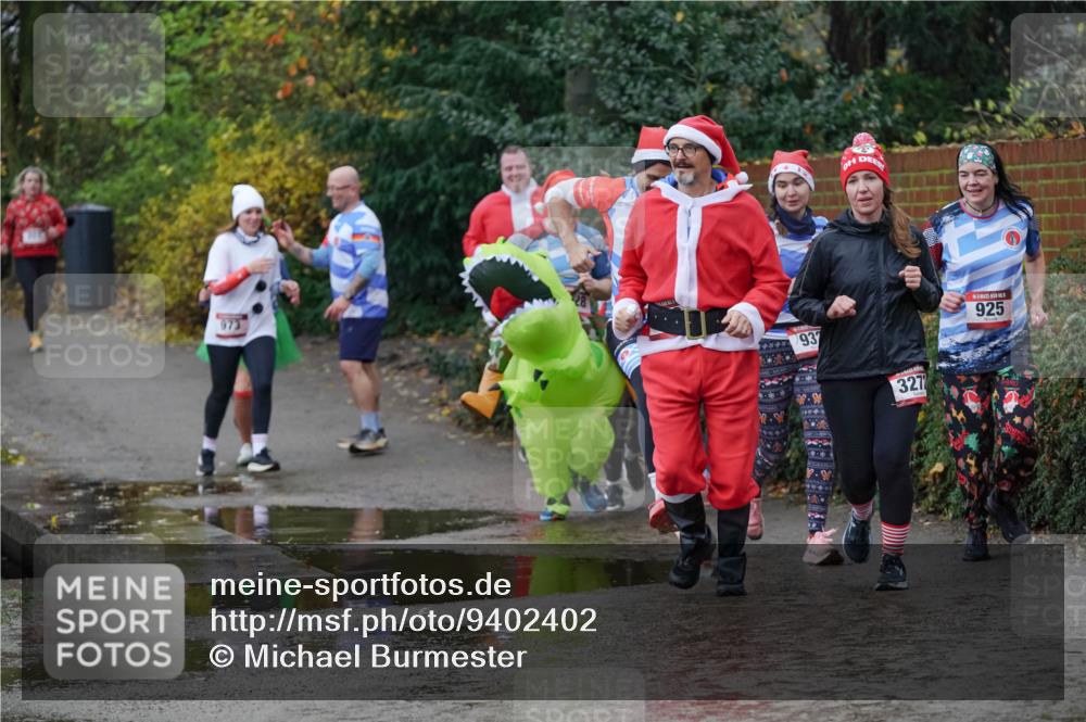 07.12.2025 - St. Pauli X-Mass-Run No. 15 Michael Burmester http://msf.ph/oto/9402402 07.12.2025 10:42:31 Laufen 973, 93, 3272, 925 meine-sportfotos.de