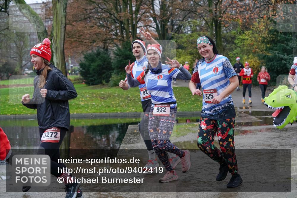 07.12.2025 - St. Pauli X-Mass-Run No. 15 Michael Burmester http://msf.ph/oto/9402419 07.12.2025 10:42:35 Laufen 3272, 92, 1, 15, 932, 1, 925 meine-sportfotos.de