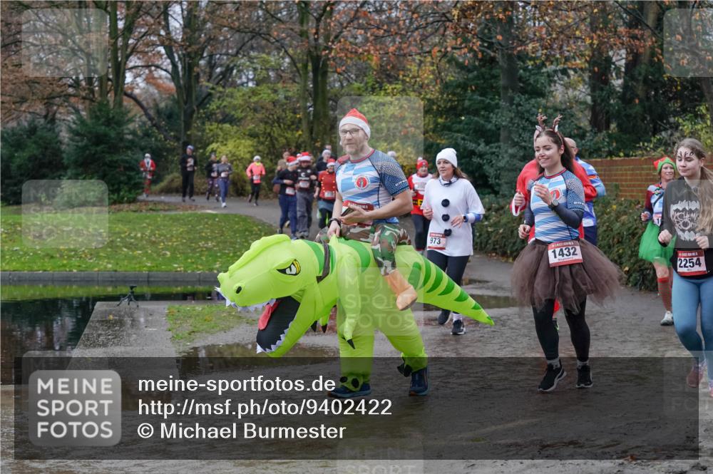 07.12.2025 - St. Pauli X-Mass-Run No. 15 Michael Burmester http://msf.ph/oto/9402422 07.12.2025 10:42:36 Laufen 973, 1432, 2254 meine-sportfotos.de