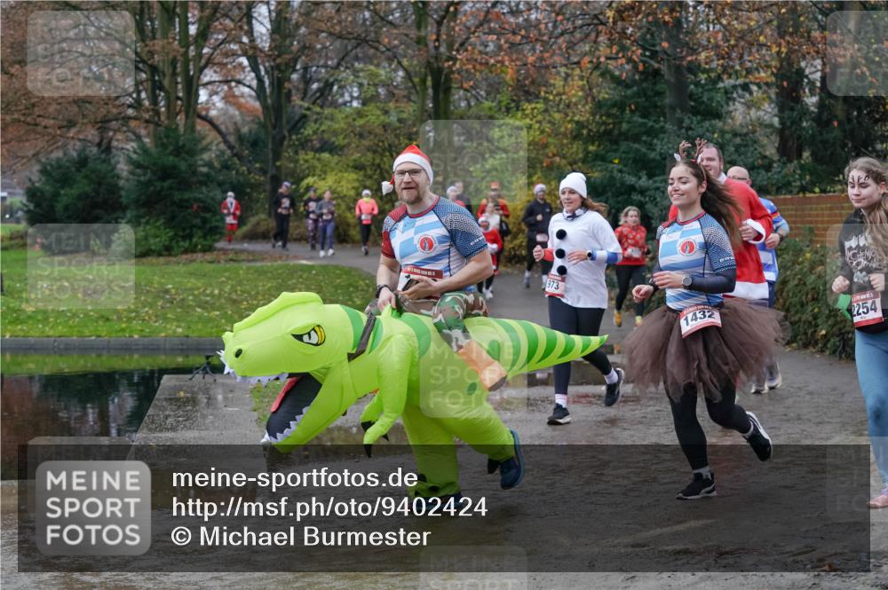 07.12.2025 - St. Pauli X-Mass-Run No. 15 Michael Burmester http://msf.ph/oto/9402424 07.12.2025 10:42:36 Laufen 973, 1432, 2254 meine-sportfotos.de