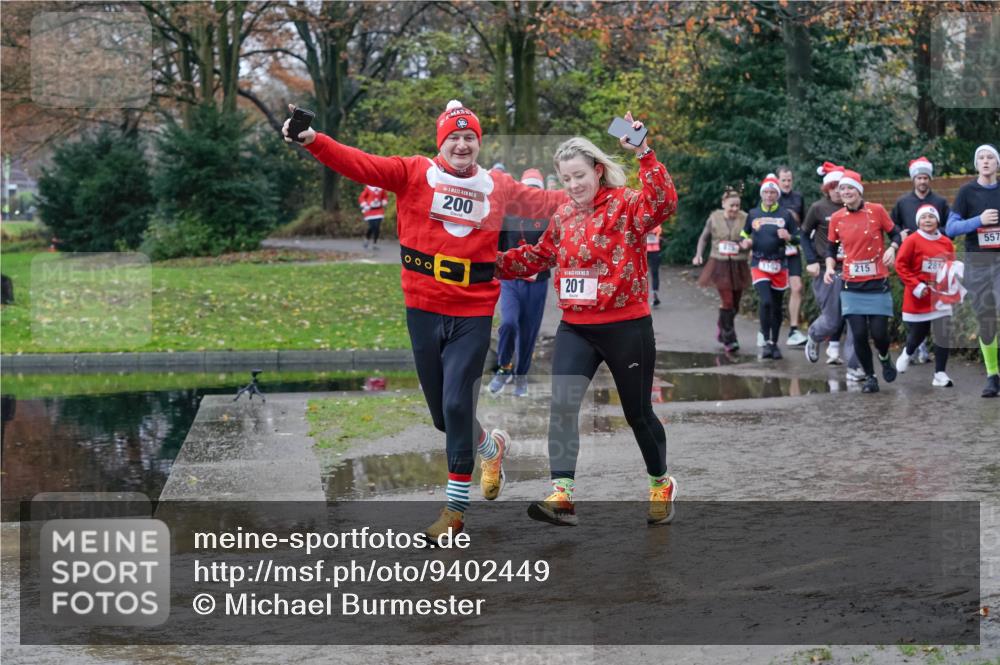 07.12.2025 - St. Pauli X-Mass-Run No. 15 Michael Burmester http://msf.ph/oto/9402449 07.12.2025 10:42:42 Laufen 000, 15, 200, 215, 2817, 201, 557 meine-sportfotos.de
