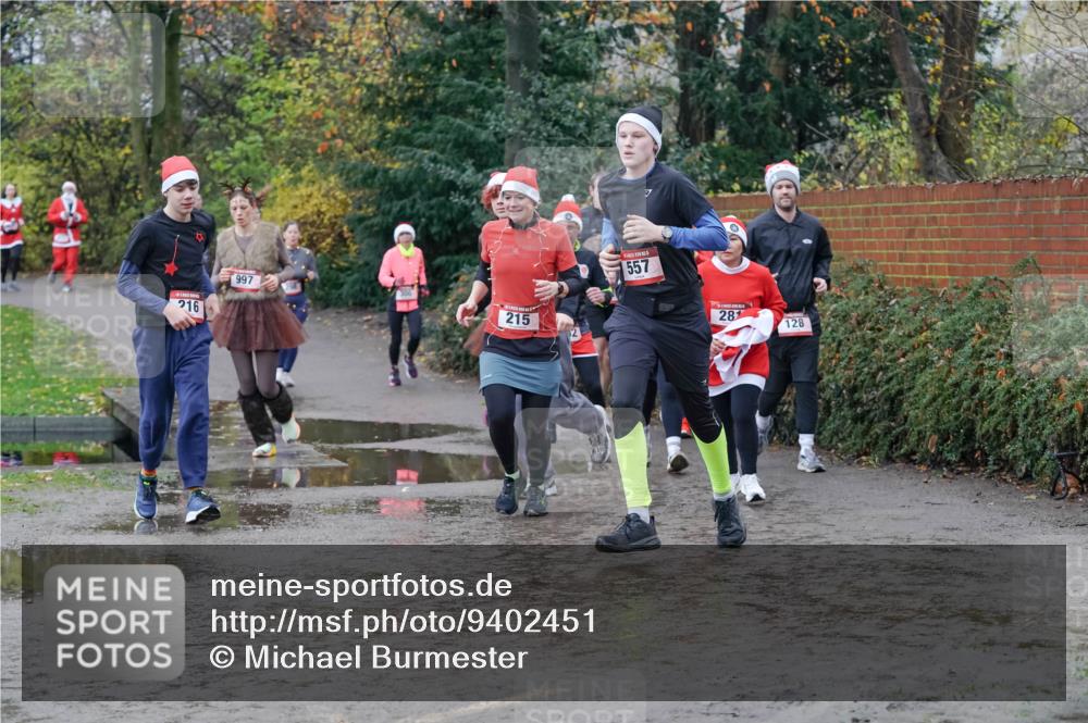 07.12.2025 - St. Pauli X-Mass-Run No. 15 Michael Burmester http://msf.ph/oto/9402451 07.12.2025 10:42:43 Laufen 216, 997, 557, 215, 281, 128 meine-sportfotos.de
