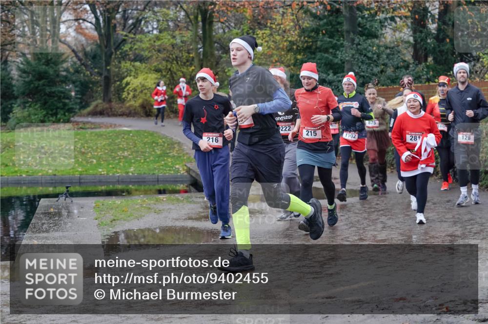 07.12.2025 - St. Pauli X-Mass-Run No. 15 Michael Burmester http://msf.ph/oto/9402455 07.12.2025 10:42:44 Laufen 222, 215, 1102, 216, 875, 281, 60, 128 meine-sportfotos.de