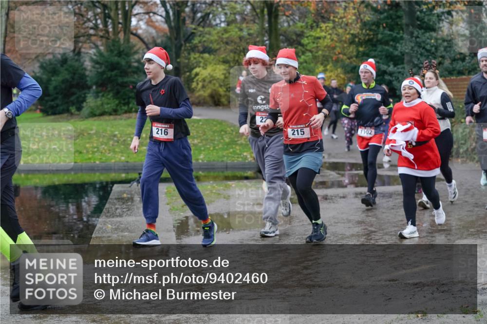 07.12.2025 - St. Pauli X-Mass-Run No. 15 Michael Burmester http://msf.ph/oto/9402460 07.12.2025 10:42:45 Laufen 216, 22, 215, 1102 meine-sportfotos.de