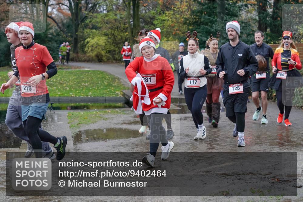 07.12.2025 - St. Pauli X-Mass-Run No. 15 Michael Burmester http://msf.ph/oto/9402464 07.12.2025 10:42:46 Laufen 215, 15, 281, 117, 151, 160, 128 meine-sportfotos.de