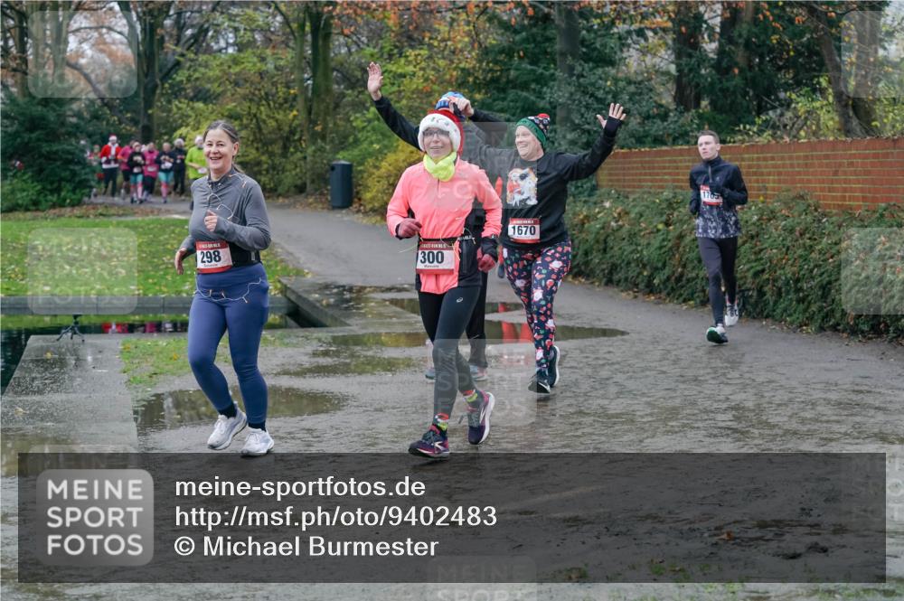 07.12.2025 - St. Pauli X-Mass-Run No. 15 Michael Burmester http://msf.ph/oto/9402483 07.12.2025 10:42:50 Laufen 298, 300, 1670, 1703 meine-sportfotos.de