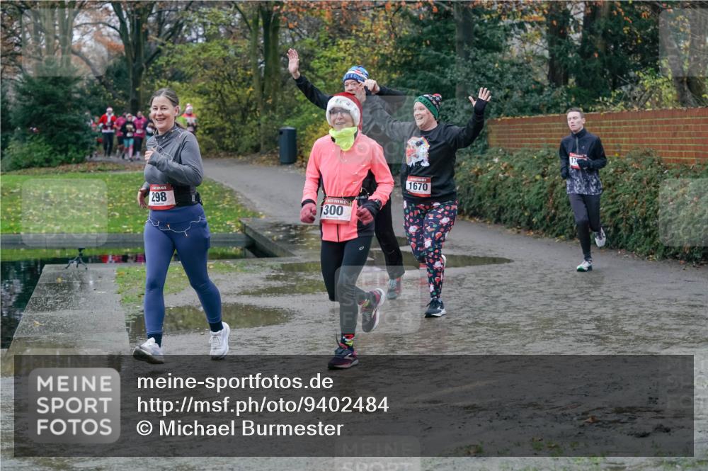 07.12.2025 - St. Pauli X-Mass-Run No. 15 Michael Burmester http://msf.ph/oto/9402484 07.12.2025 10:42:50 Laufen 298, 300, 1670 meine-sportfotos.de
