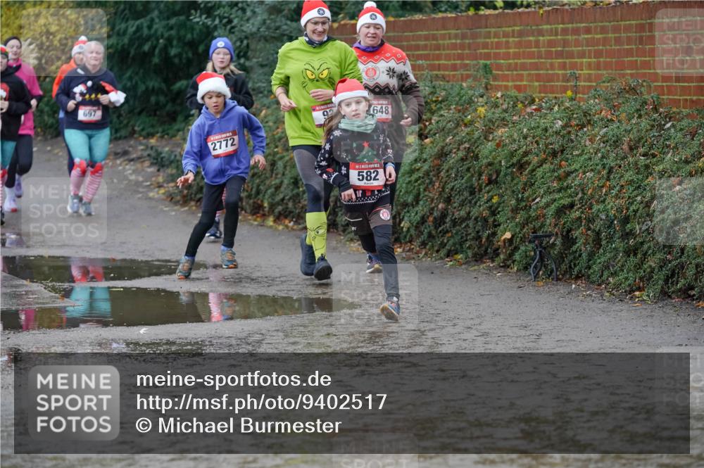 07.12.2025 - St. Pauli X-Mass-Run No. 15 Michael Burmester http://msf.ph/oto/9402517 07.12.2025 10:43:01 Laufen 697, 2772, 648, 582 meine-sportfotos.de