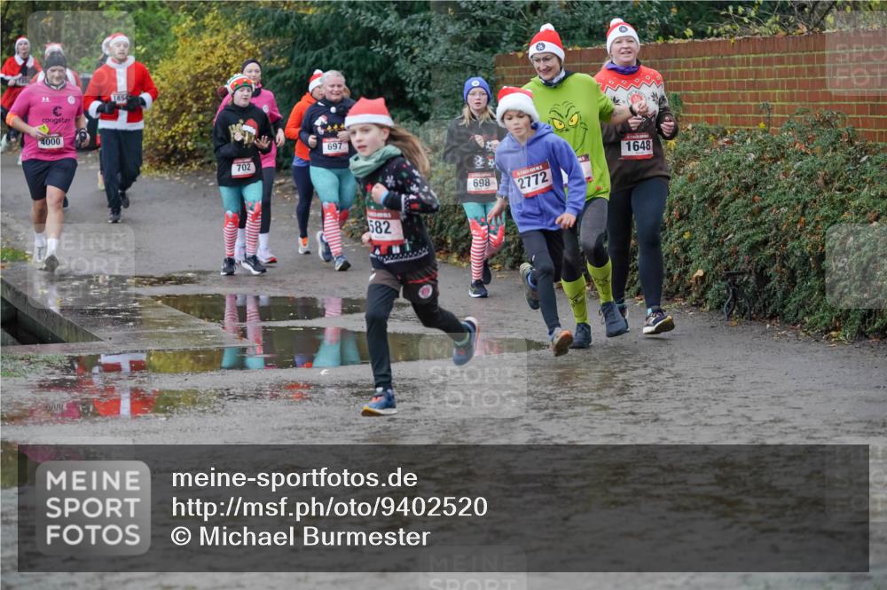 07.12.2025 - St. Pauli X-Mass-Run No. 15 Michael Burmester http://msf.ph/oto/9402520 07.12.2025 10:43:02 Laufen 4000, 1854, 702, 697, 582, 698, 2772, 1648 meine-sportfotos.de