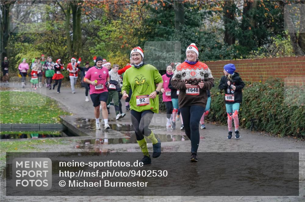 07.12.2025 - St. Pauli X-Mass-Run No. 15 Michael Burmester http://msf.ph/oto/9402530 07.12.2025 10:43:04 Laufen 4000, 92, 399, 1648, 698 meine-sportfotos.de