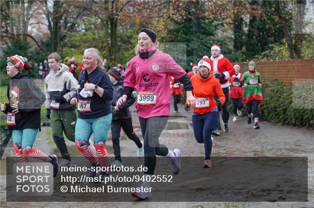 07.12.2025 - St. Pauli X-Mass-Run No. 15 Michael Burmester http://msf.ph/oto/9402552 07.12.2025 10:43:09 Laufen 02, 5, 3999, 297, 300, 697 meine-sportfotos.de