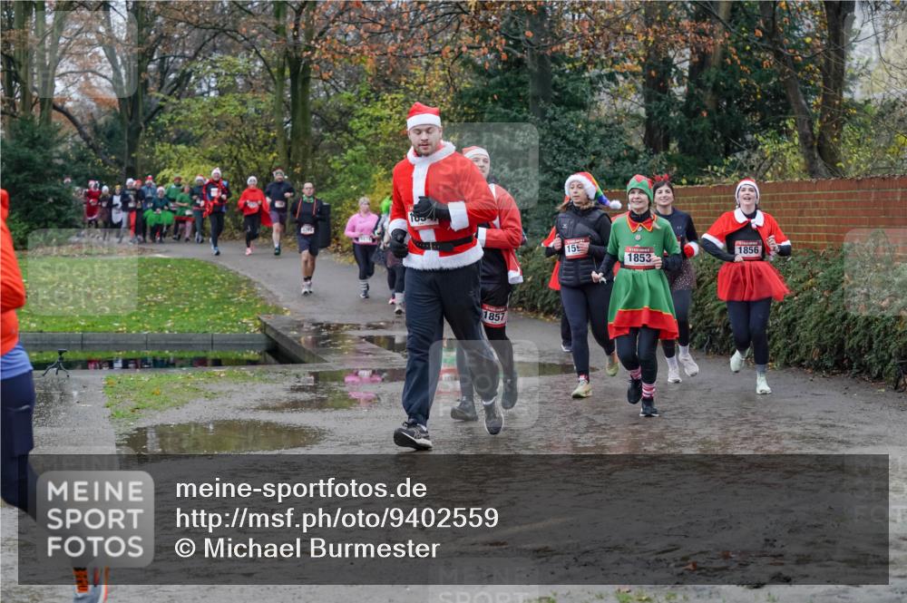 07.12.2025 - St. Pauli X-Mass-Run No. 15 Michael Burmester http://msf.ph/oto/9402559 07.12.2025 10:43:11 Laufen 1857, 15, 1856, 1853 meine-sportfotos.de