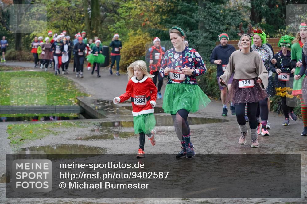 07.12.2025 - St. Pauli X-Mass-Run No. 15 Michael Burmester http://msf.ph/oto/9402587 07.12.2025 10:43:17 Laufen 2884, 831, 734, 126 meine-sportfotos.de