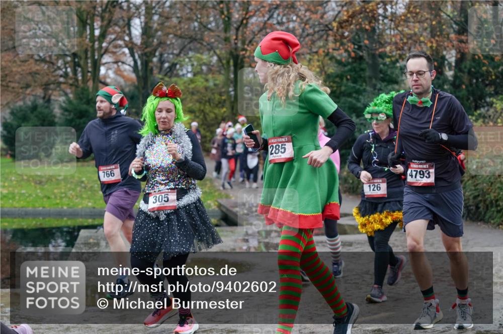 07.12.2025 - St. Pauli X-Mass-Run No. 15 Michael Burmester http://msf.ph/oto/9402602 07.12.2025 10:43:21 Laufen 766, 305, 15, 285, 126, 4793 meine-sportfotos.de