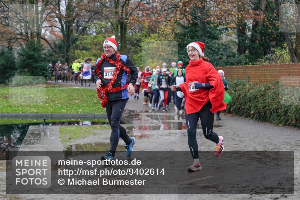 07.12.2025 - St. Pauli X-Mass-Run No. 15 Michael Burmester http://msf.ph/oto/9402614 07.12.2025 10:43:24 Laufen 3719, 3719, 3, 179 meine-sportfotos.de