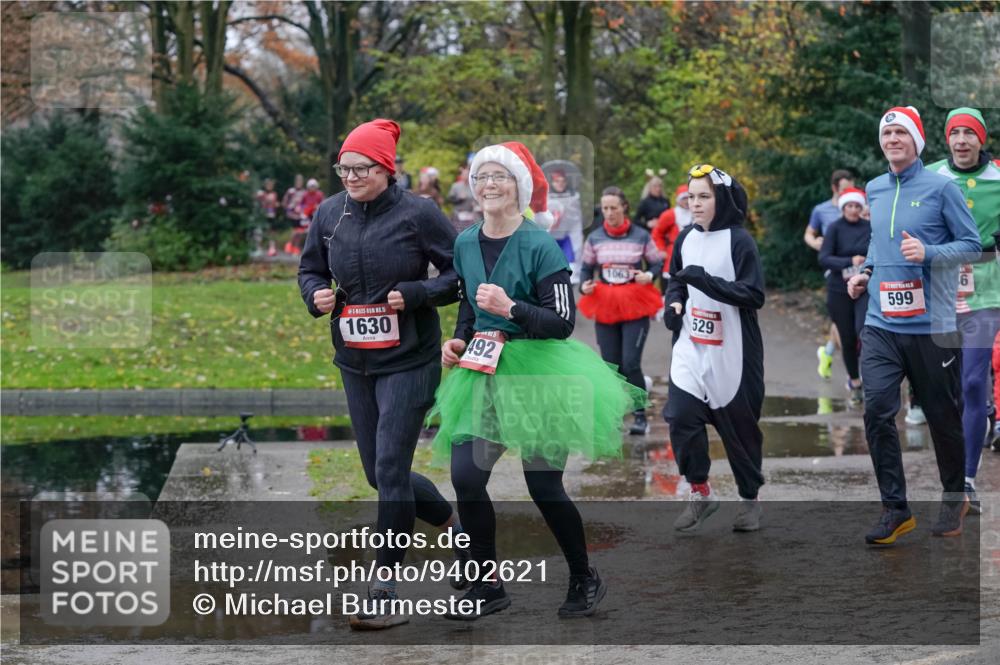 07.12.2025 - St. Pauli X-Mass-Run No. 15 Michael Burmester http://msf.ph/oto/9402621 07.12.2025 10:43:28 Laufen 15, 1630, 492, 1063, 529, 6, 599 meine-sportfotos.de