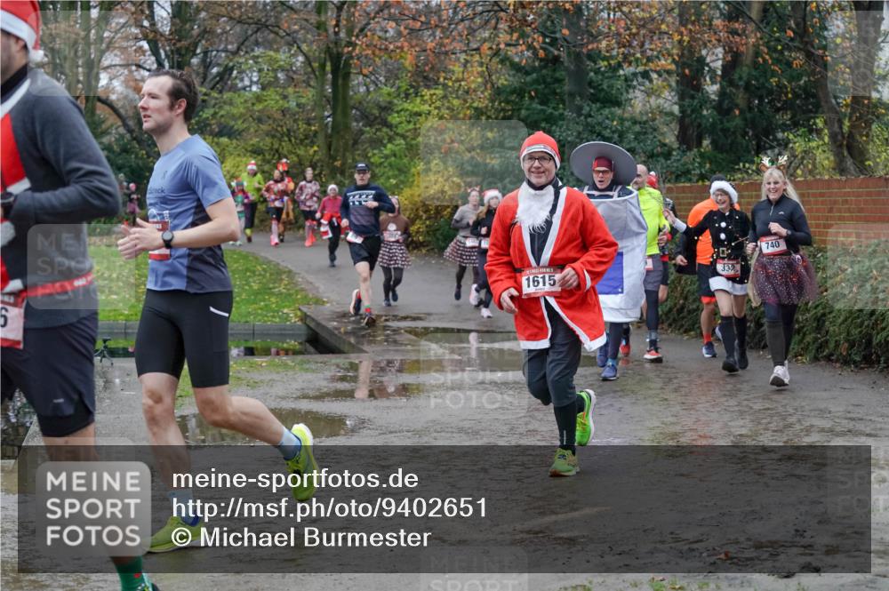 07.12.2025 - St. Pauli X-Mass-Run No. 15 Michael Burmester http://msf.ph/oto/9402651 07.12.2025 10:43:36 Laufen 6, 1615, 332, 740 meine-sportfotos.de