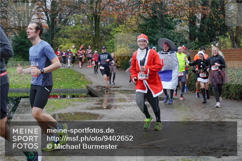 07.12.2025 - St. Pauli X-Mass-Run No. 15 Michael Burmester http://msf.ph/oto/9402652 07.12.2025 10:43:36 Laufen 1615, 199, 332, 740 meine-sportfotos.de