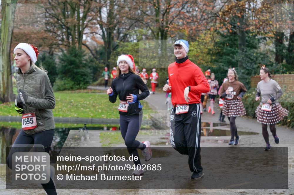 07.12.2025 - St. Pauli X-Mass-Run No. 15 Michael Burmester http://msf.ph/oto/9402685 07.12.2025 10:43:42 Laufen 1695, 045, 1048, 1462 meine-sportfotos.de