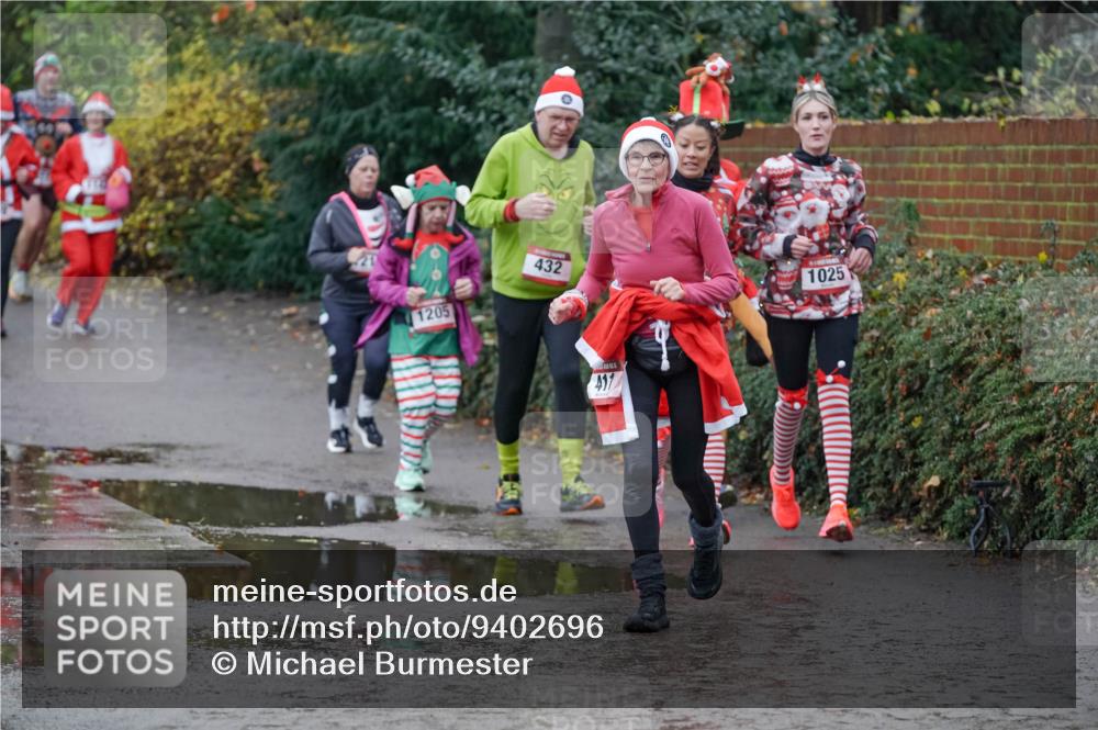 07.12.2025 - St. Pauli X-Mass-Run No. 15 Michael Burmester http://msf.ph/oto/9402696 07.12.2025 10:43:45 Laufen 1205, 432, 417, 1025 meine-sportfotos.de