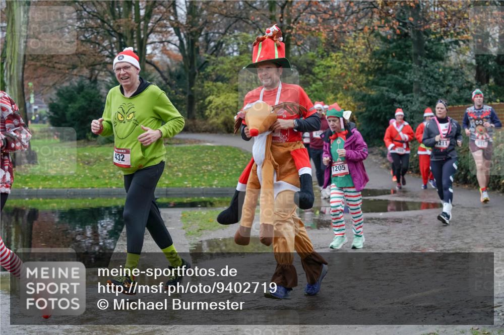 07.12.2025 - St. Pauli X-Mass-Run No. 15 Michael Burmester http://msf.ph/oto/9402719 07.12.2025 10:43:50 Laufen 00, 1211, 432, 1205 meine-sportfotos.de