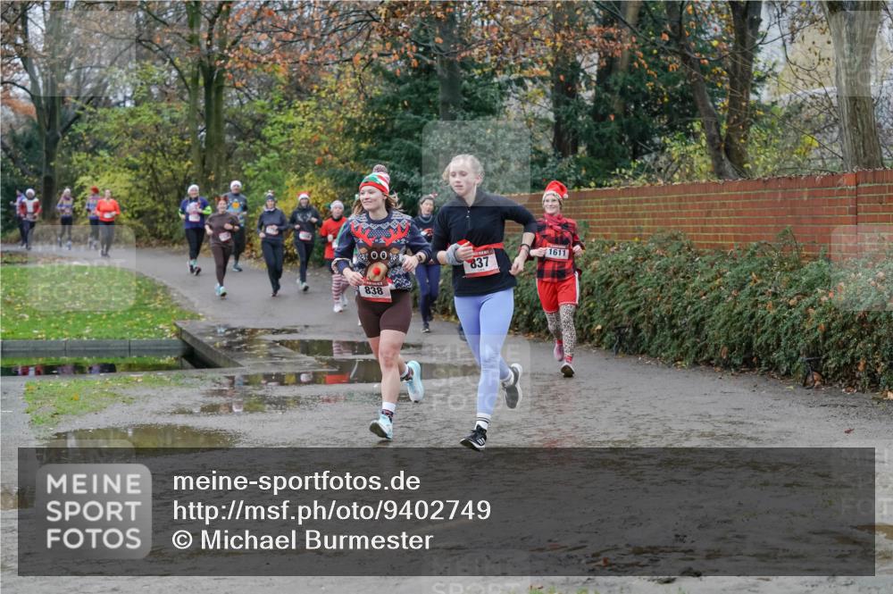 07.12.2025 - St. Pauli X-Mass-Run No. 15 Michael Burmester http://msf.ph/oto/9402749 07.12.2025 10:44:06 Laufen 00, 838, 1611, 837 meine-sportfotos.de