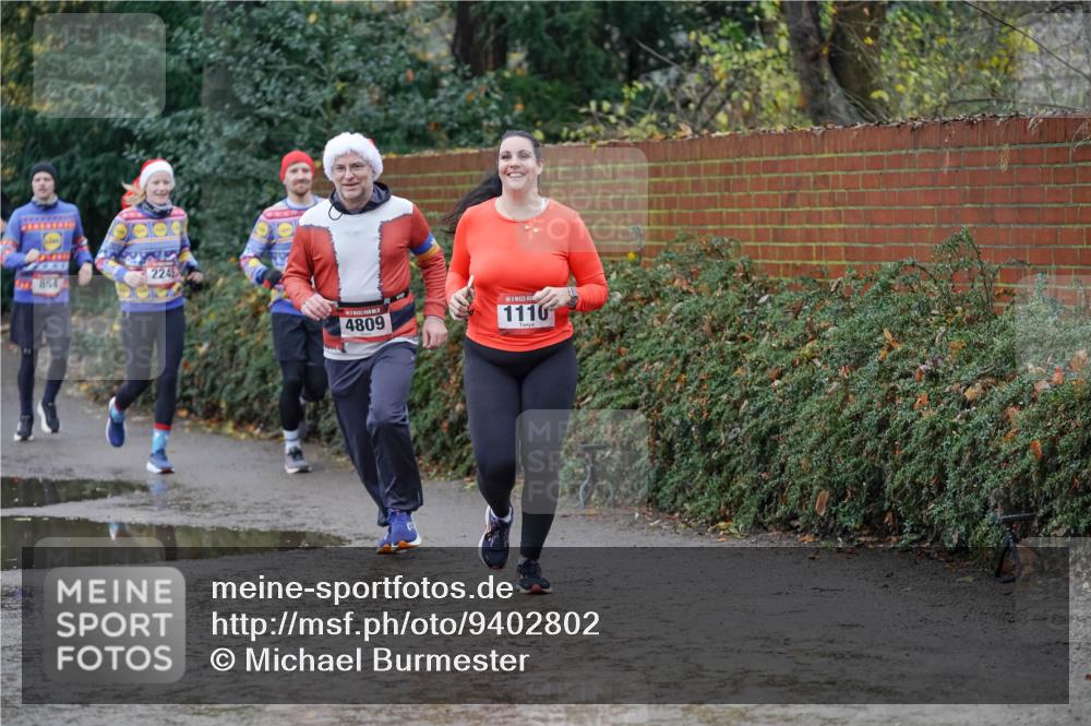 07.12.2025 - St. Pauli X-Mass-Run No. 15 Michael Burmester http://msf.ph/oto/9402802 07.12.2025 10:44:19 Laufen 854, 2245, 4809, 1110 meine-sportfotos.de
