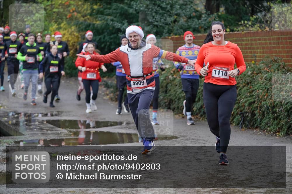 07.12.2025 - St. Pauli X-Mass-Run No. 15 Michael Burmester http://msf.ph/oto/9402803 07.12.2025 10:44:20 Laufen 4809, 224, 15, 1110 meine-sportfotos.de