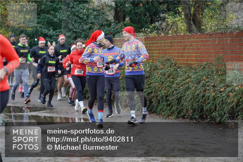 07.12.2025 - St. Pauli X-Mass-Run No. 15 Michael Burmester http://msf.ph/oto/9402811 07.12.2025 10:44:22 Laufen 65, 4571, 858, 224, 854, 224 meine-sportfotos.de