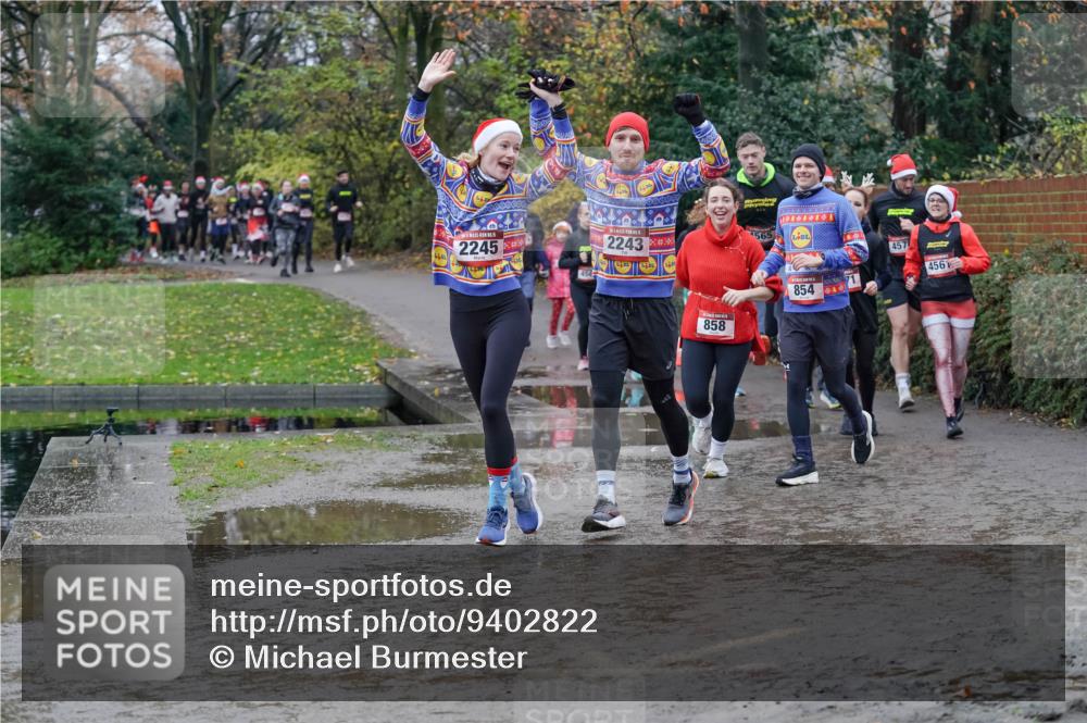 07.12.2025 - St. Pauli X-Mass-Run No. 15 Michael Burmester http://msf.ph/oto/9402822 07.12.2025 10:44:24 Laufen 2245, 2243, 565, 4575, 854, 858, 4561 meine-sportfotos.de